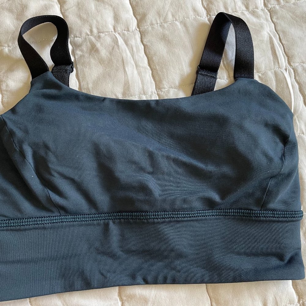 Lululemon Sports Bra Navy Size 4